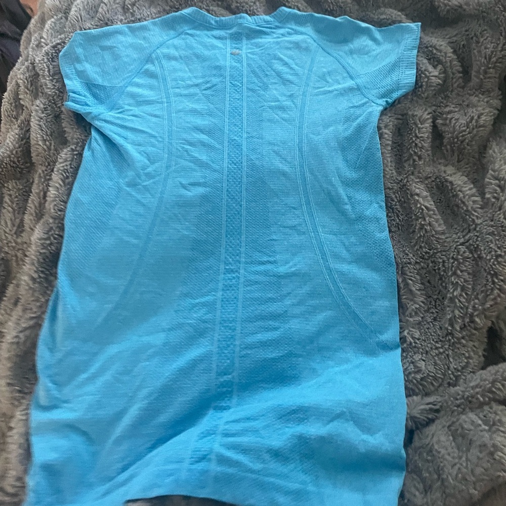 size 4 swiftly tech